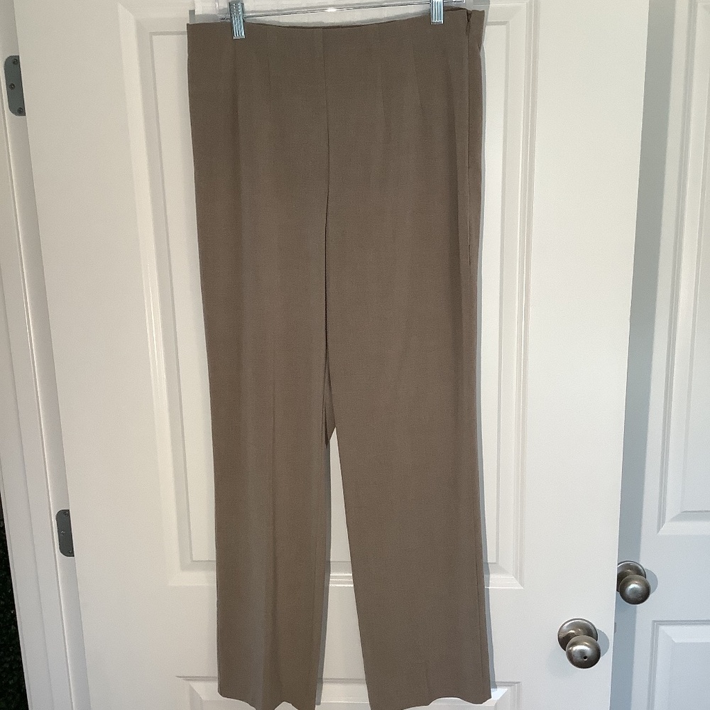 212 Collection Ladies Dress Pants Tan Size 12 Average